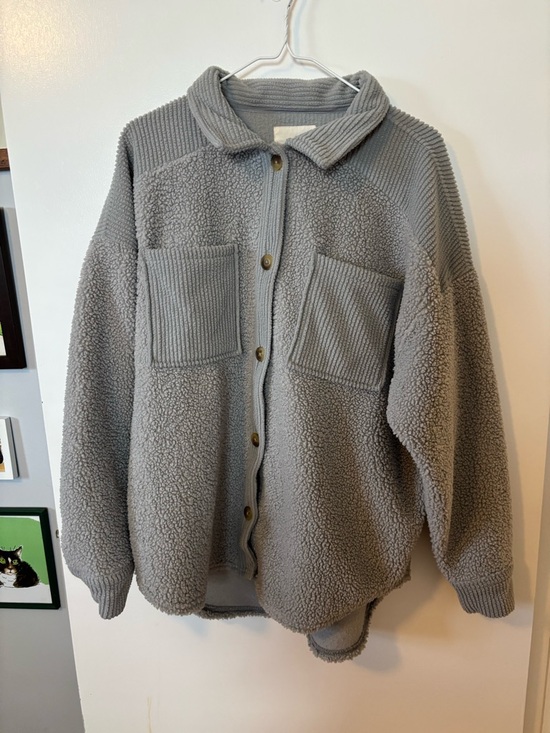 American Eagle Outfitters Jackets & Blazers - American Eagle Light Gray Oversized Size Medium Ribbed Sherpa Teddy Jacket